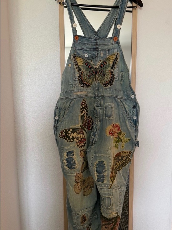 Magnolia Pearl Other - Magnolia Pearl Cotton Denim Appliqué Butterfly Overalls